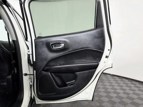 Used 2021 Jeep Compass Trailhawk AWD/4WD image 43