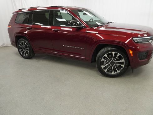 Certified 2023 Jeep Grand Cherokee L Overland image 10