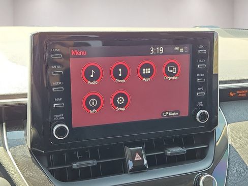 Used 2020 Toyota Corolla LE FWD image 27