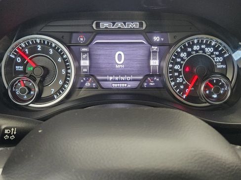 Used 2021 RAM 1500 Laramie RWD image 14
