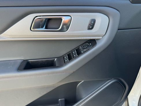 New 2026 Ford Explorer Active image 9