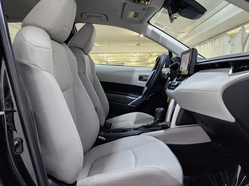 Used 2023 Toyota Corolla Cross L AWD/4WD image 22