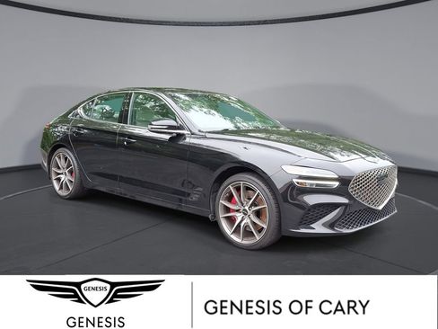Used 2025 Genesis G70 2.5T image 1