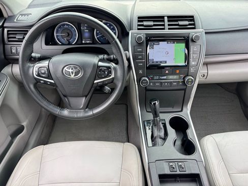 Used 2017 Toyota Camry XLE w/ Advanced Technology Package FWD image 16