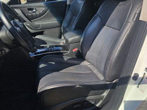 Used 2017 INFINITI QX70 2WD w/ Premium Package image 27