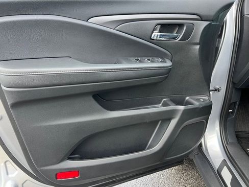 Used 2024 Honda Ridgeline Sport image 19