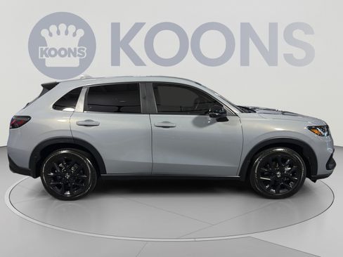 Used 2024 Honda HR-V Sport image 8