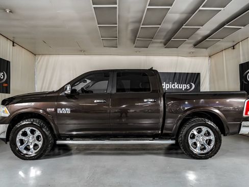 Used 2017 RAM 1500 Laramie w/ Convenience Group AWD/4WD image 11