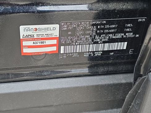 Used 2025 Toyota RAV4 LE AWD/4WD image 36