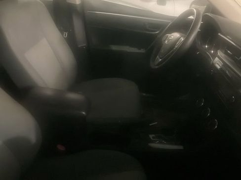 Used 2015 Toyota Corolla L image 3