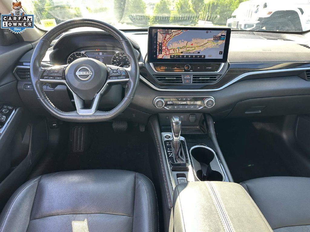 Used 2024 Nissan Altima 2.0 SR FWD image 12