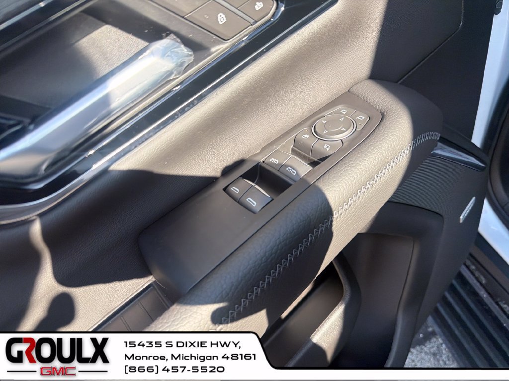 New 2027 GMC Yukon Denali w/ Denali Reserve Package AWD/4WD image 12