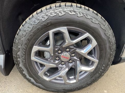 New 2026 GMC Sierra 1500 SLT w/ SLT Premium Plus Package AWD/4WD image 9