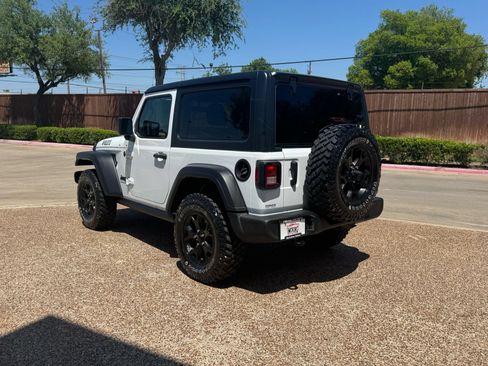 Used 2023 Jeep Wrangler Sport AWD/4WD image 10
