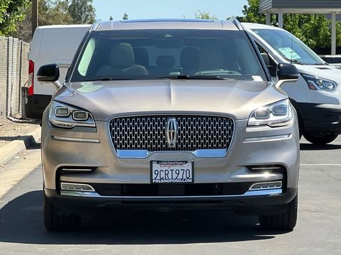 Certified 2020 Lincoln Aviator Reserve w/ Equipment Group 202A AWD/4WD image 11
