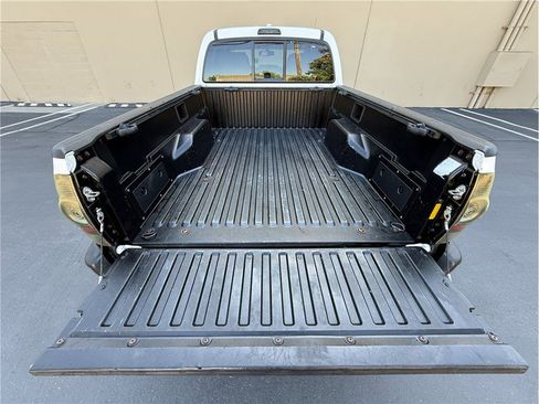 Used 2010 Toyota Tacoma PreRunner RWD image 21