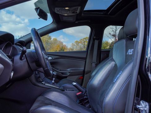 Used 2017 Ford Focus RS image 14