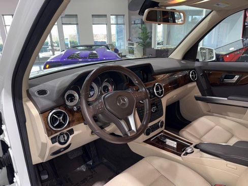 Used 2015 Mercedes-Benz GLK 350 2WD image 46