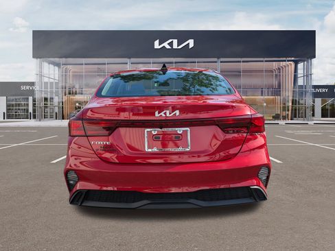 Certified 2023 Kia Forte LXS FWD image 5