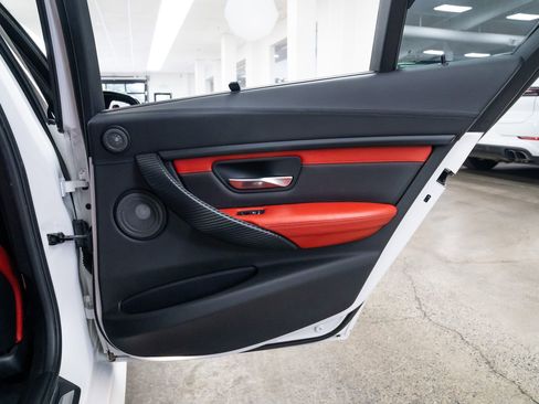 Used 2017 BMW M3 RWD image 22