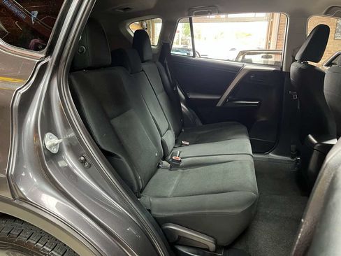 Used 2017 Toyota RAV4 LE w/ Carpet Mat Package AWD/4WD image 25