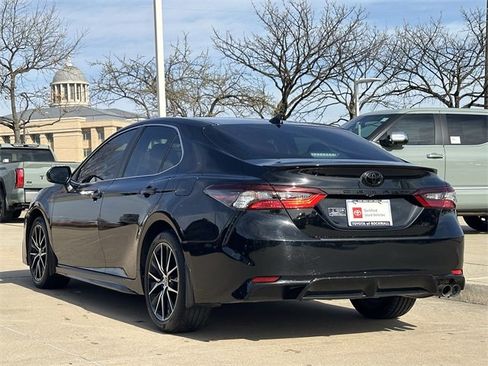 Certified 2023 Toyota Camry SE w/ Convenience Package image 3