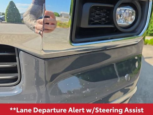Used 2024 Toyota 4Runner Limited AWD/4WD image 9