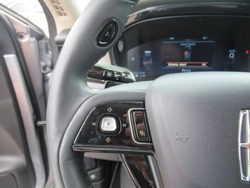 Used 2023 Lincoln Corsair Reserve FWD image 22