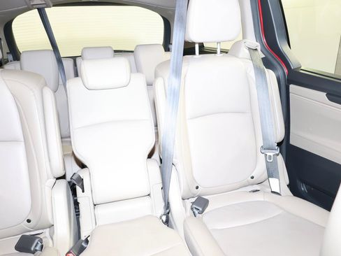 Used 2023 Honda Odyssey Touring image 12