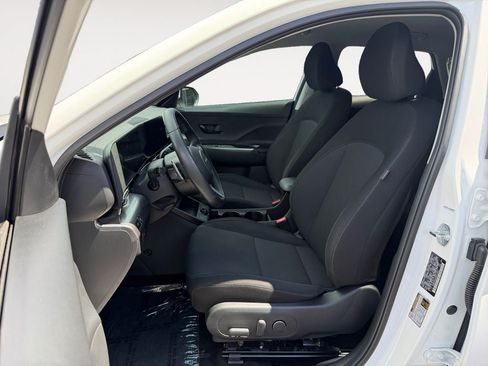 Used 2024 Hyundai Kona SEL FWD image 6