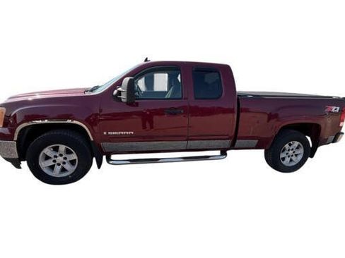 Used 2007 GMC Sierra 1500 SLE w/ SLE1 Preferred Package AWD/4WD image 2