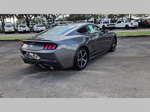 Used 2025 Ford Mustang Premium image 29