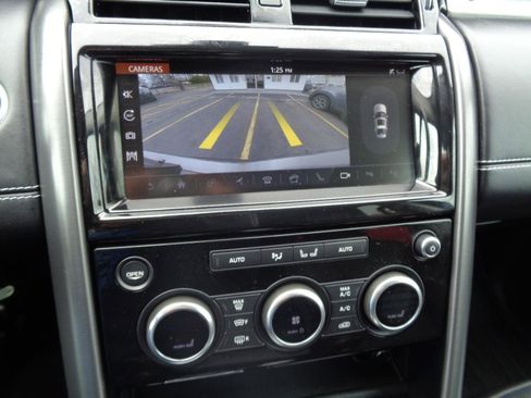 Used 2017 Land Rover Discovery First Edition image 10