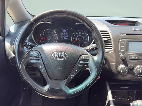 Used 2016 Kia Forte EX FWD image 12