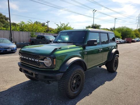 Certified 2023 Ford Bronco Wildtrak image 8