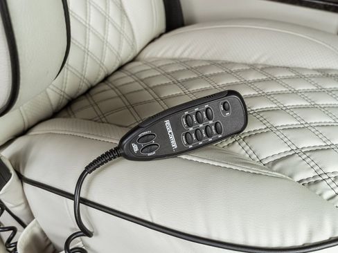 Used 2022 Mercedes-Benz Sprinter 3500 image 24