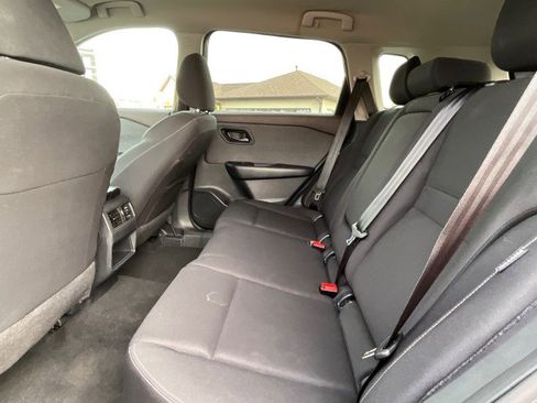 Used 2023 Nissan Rogue S image 24