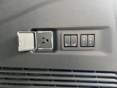 New 2026 Chevrolet Suburban RST w/ RST Capability Package AWD/4WD image 8