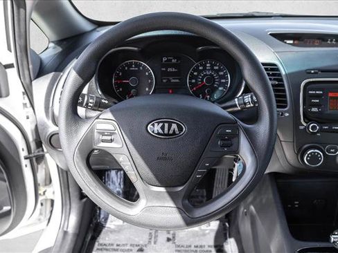 Used 2017 Kia Forte LX FWD image 12