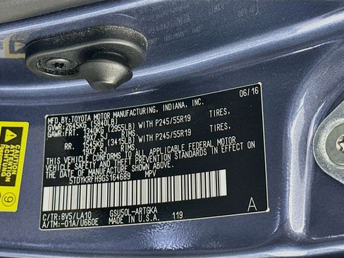 Used 2016 Toyota Highlander Limited Platinum FWD image 12