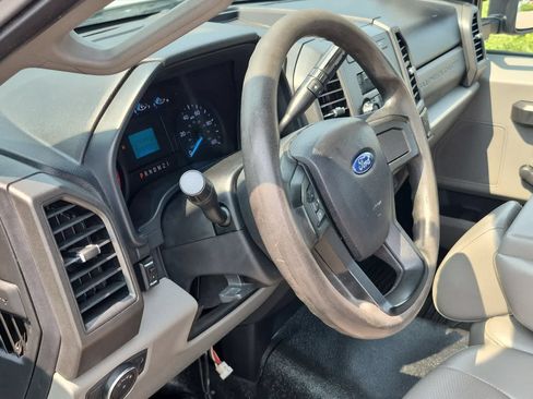 Used 2019 Ford F250 XL w/ Snow Plow Prep Package AWD/4WD image 10