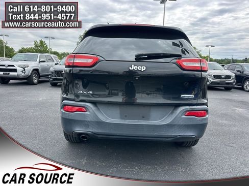 Used 2016 Jeep Cherokee Latitude w/ Comfort/Convenience Group AWD/4WD image 6