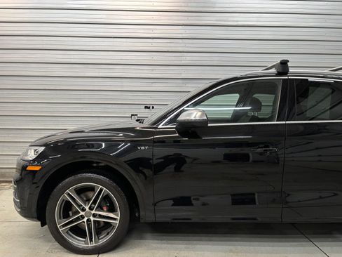 Used 2018 Audi SQ5 Prestige w/ Prestige Package image 3