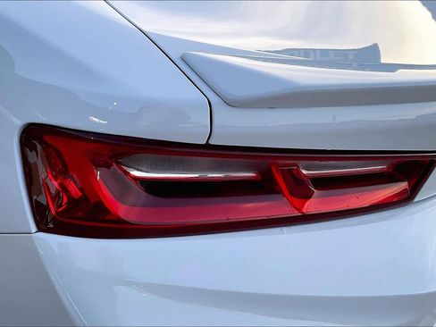 Used 2018 Chevrolet Camaro LT w/ RS Package image 27