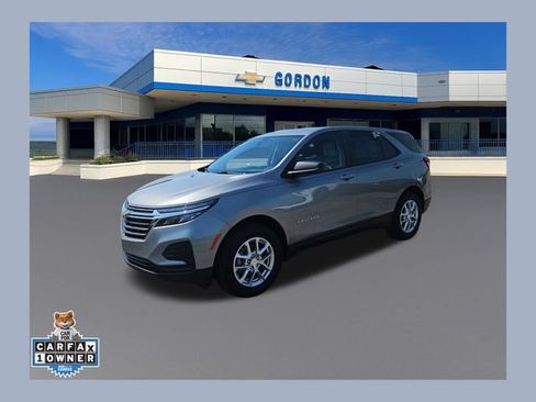 Used 2023 Chevrolet Equinox LS w/ LS Convenience Package AWD/4WD image 1