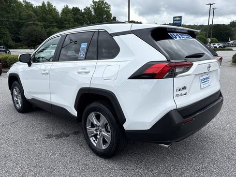 Used 2025 Toyota RAV4 XLE AWD/4WD image 5