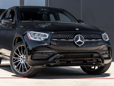 Used 2023 Mercedes-Benz GLC 300 4MATIC Coupe image 5
