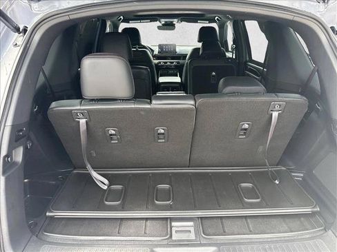 Used 2025 Honda Pilot Black Edition image 23
