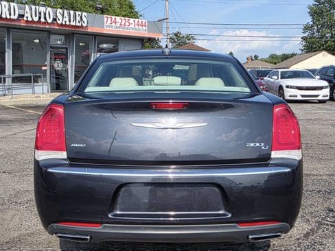Used 2016 Chrysler 300 C AWD/4WD image 14