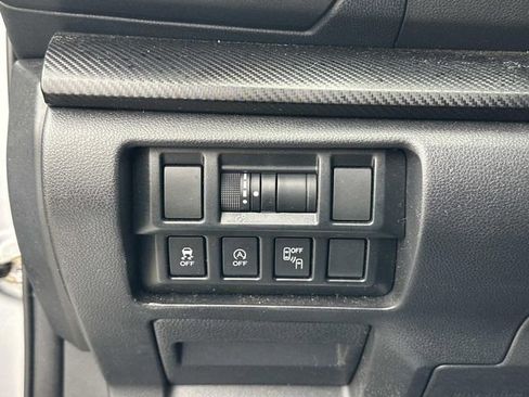 Used 2021 Subaru Crosstrek 2.0i Premium w/ Moonroof Package image 26